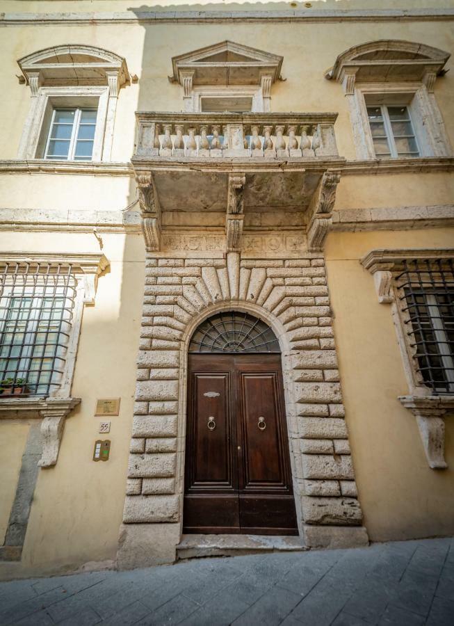 Historical Renaissance Palace Montepulciano Stazione Εξωτερικό φωτογραφία